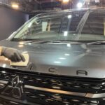 三菱 デリカ コーティング剤を塗布する様子