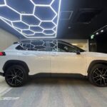 トヨタ カローラクロス コーティング後の横から見た写真